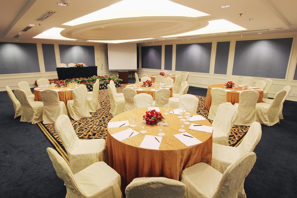 Harmoni One Convention Hotel&Service Apartments Batam Esterno foto