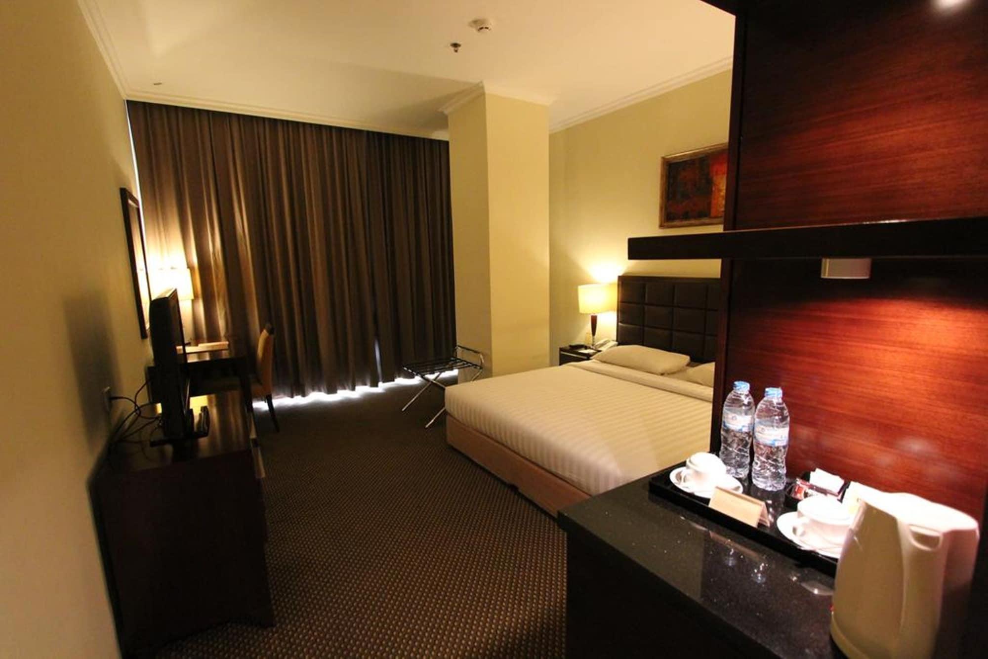 Harmoni One Convention Hotel&Service Apartments Batam Esterno foto