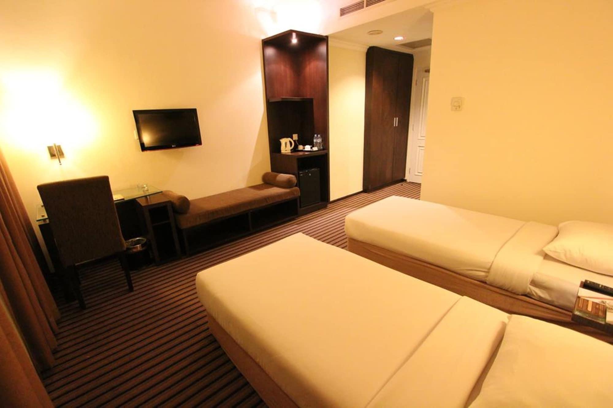 Harmoni One Convention Hotel&Service Apartments Batam Esterno foto