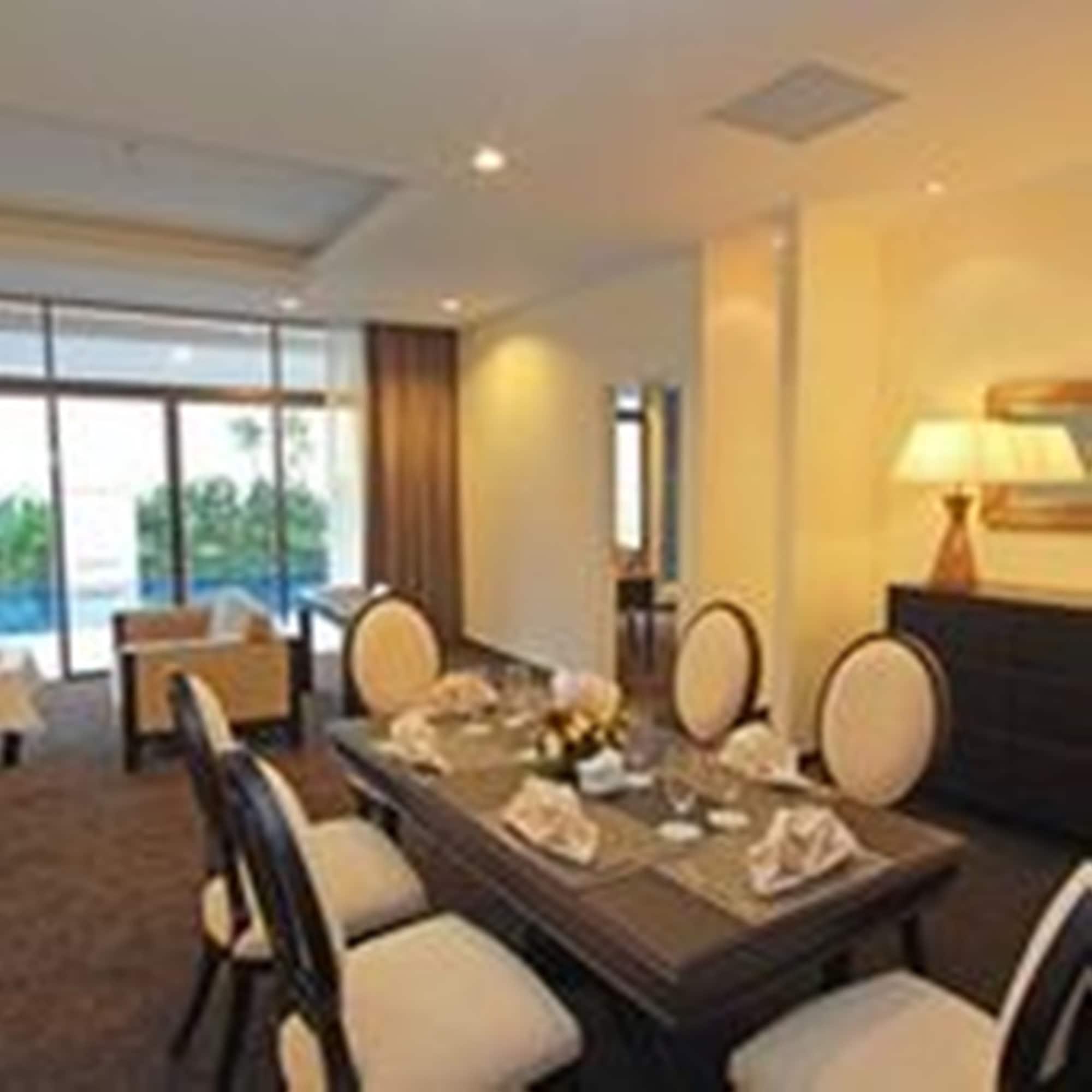 Harmoni One Convention Hotel&Service Apartments Batam Esterno foto