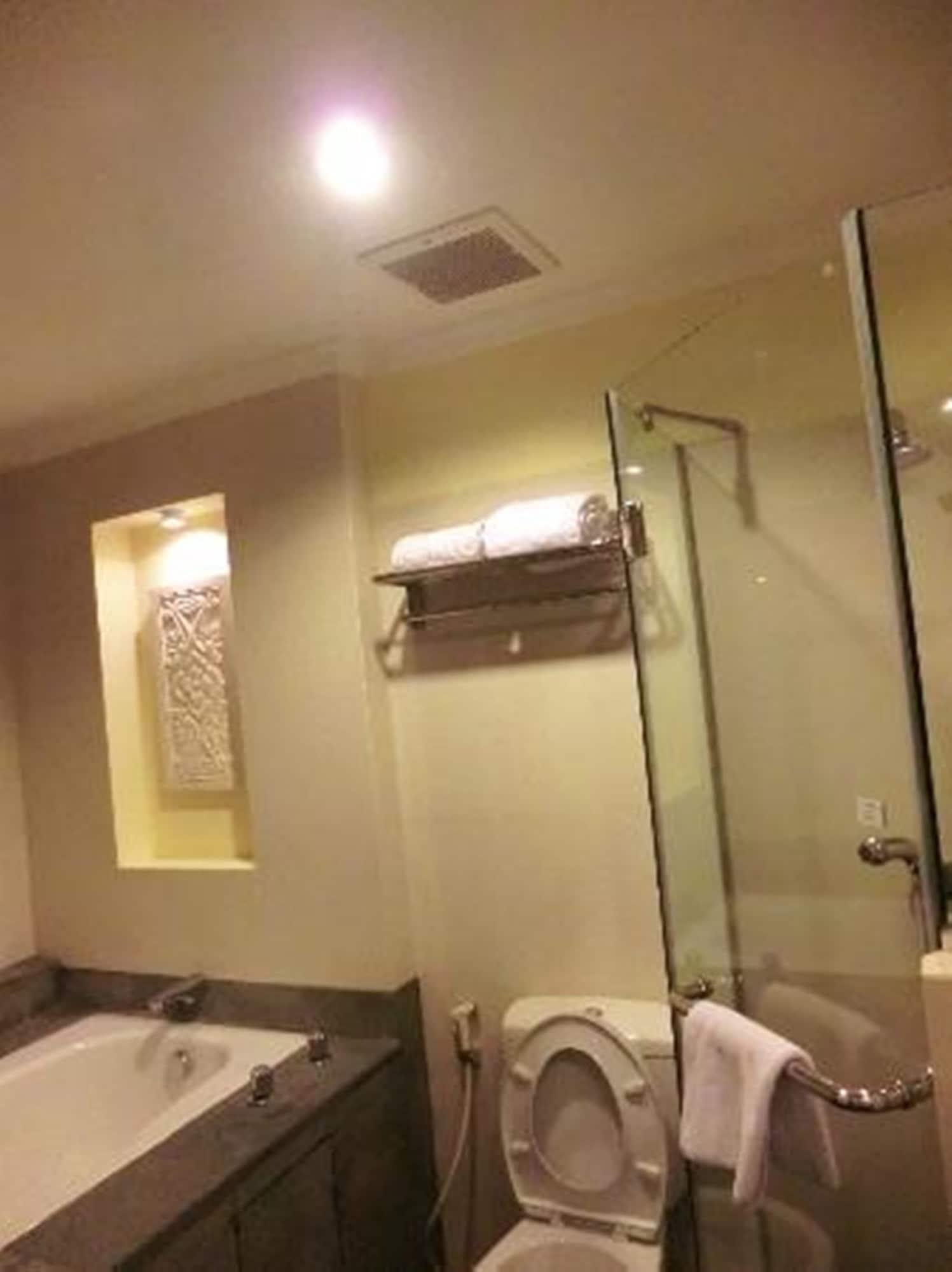 Harmoni One Convention Hotel&Service Apartments Batam Esterno foto