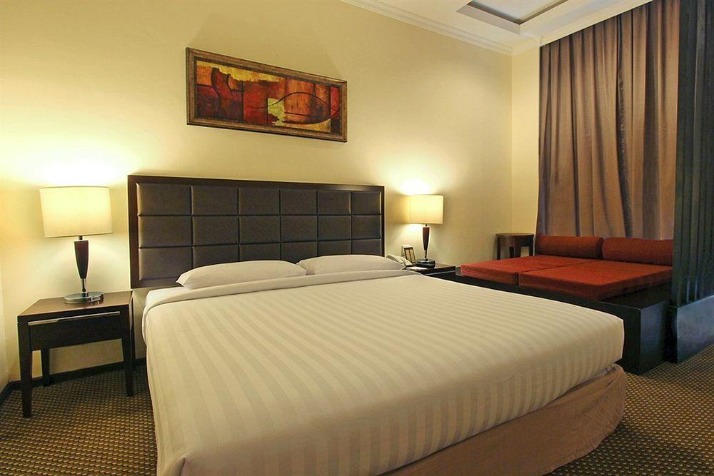 Harmoni One Convention Hotel&Service Apartments Batam Esterno foto