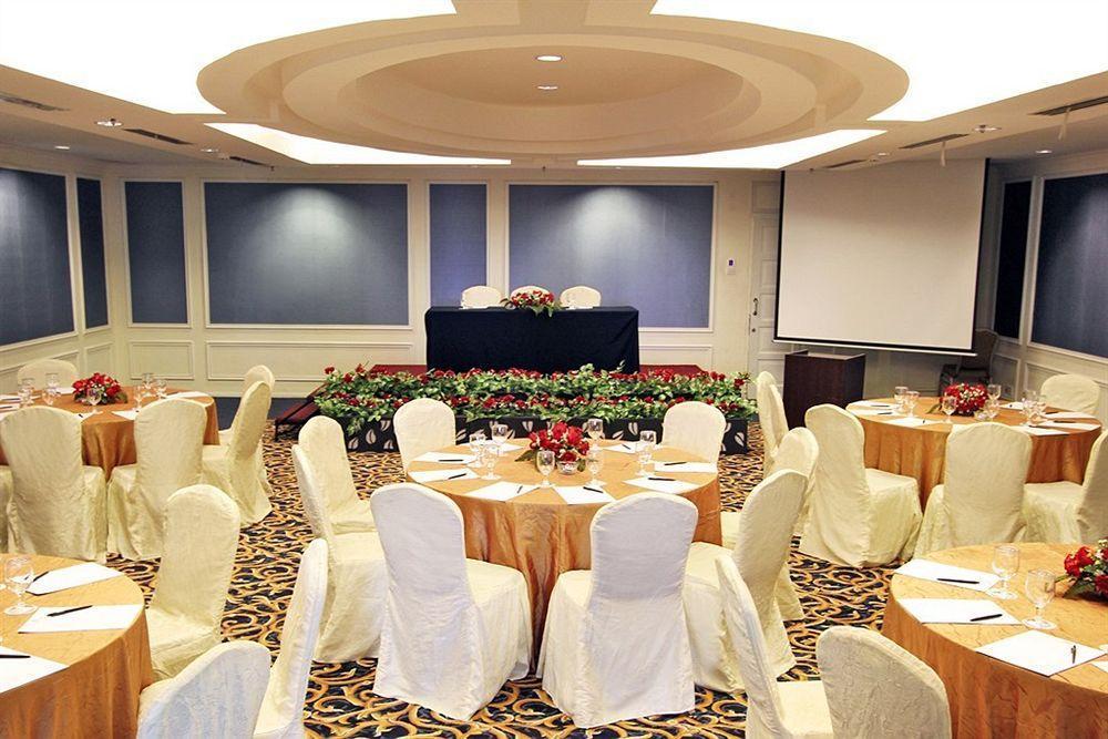 Harmoni One Convention Hotel&Service Apartments Batam Esterno foto
