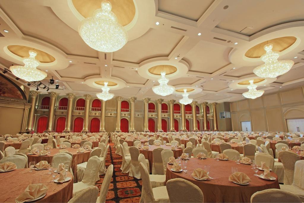 Harmoni One Convention Hotel&Service Apartments Batam Esterno foto