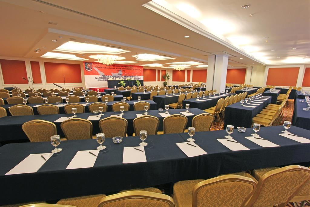 Harmoni One Convention Hotel&Service Apartments Batam Esterno foto