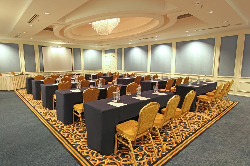 Harmoni One Convention Hotel&Service Apartments Batam Esterno foto