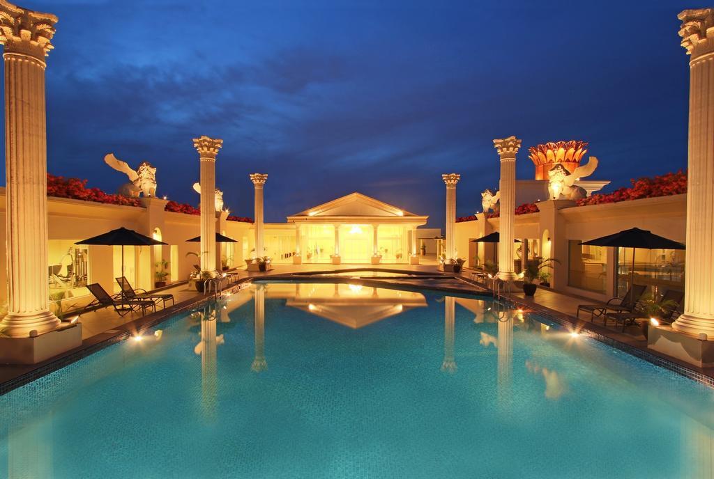 Harmoni One Convention Hotel&Service Apartments Batam Esterno foto