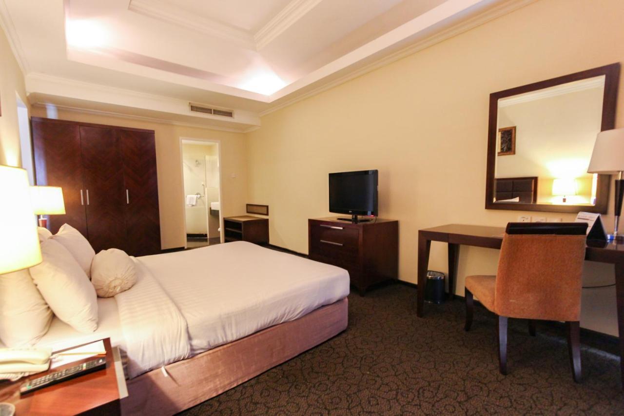 Harmoni One Convention Hotel&Service Apartments Batam Esterno foto
