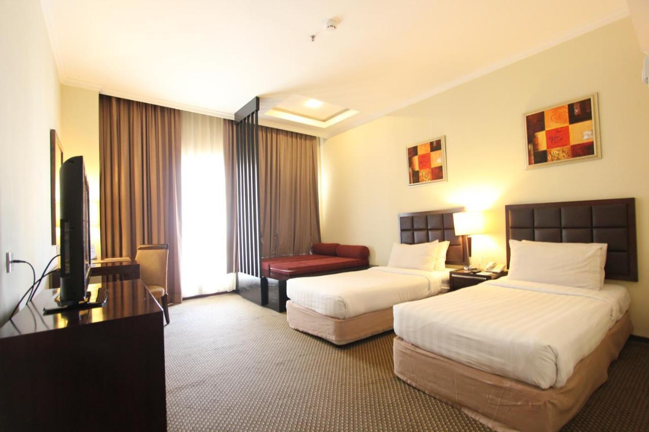 Harmoni One Convention Hotel&Service Apartments Batam Esterno foto